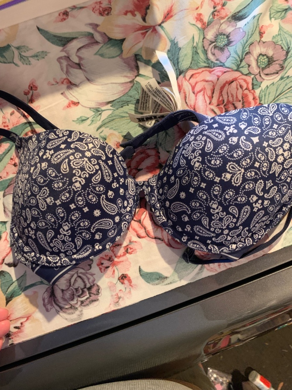 Victoria's Secret Pink Navy Paisley Molded T-Shirt Bra Size 32 C